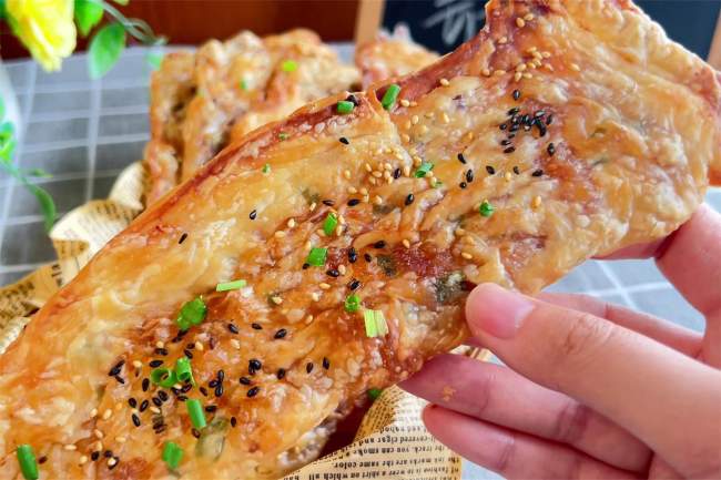 夹肉的“油条”,简单香脆早餐吃过瘾(图3) 夹肉的“油条”,简单香脆早餐吃过瘾(图3)