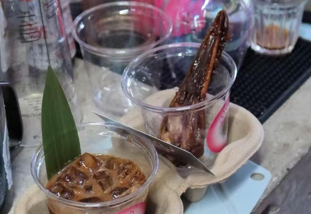 衢州一杯45元的“鸭头咖啡”火到出圈(图2) 衢州一杯45元的“鸭头咖啡”火到出圈(图2)